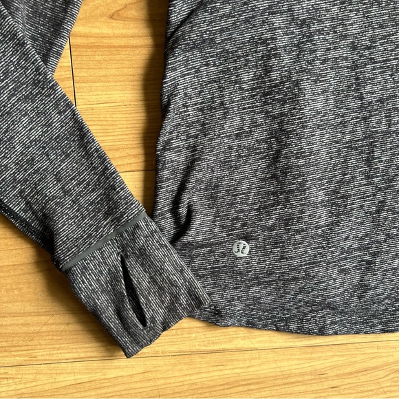 Lululemon heathered black pace pusher 1/2 zip pullover Size 4 - Picture 8 of 8